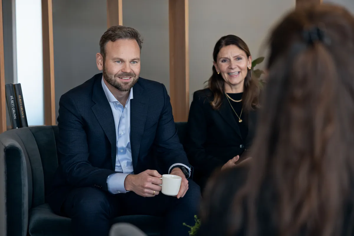 Kolleger samlet til uformelt møte med kaffe i Oslo